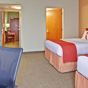 One-Bedroom Suite Two Double Beds Hearing Accessible Non-Smoking